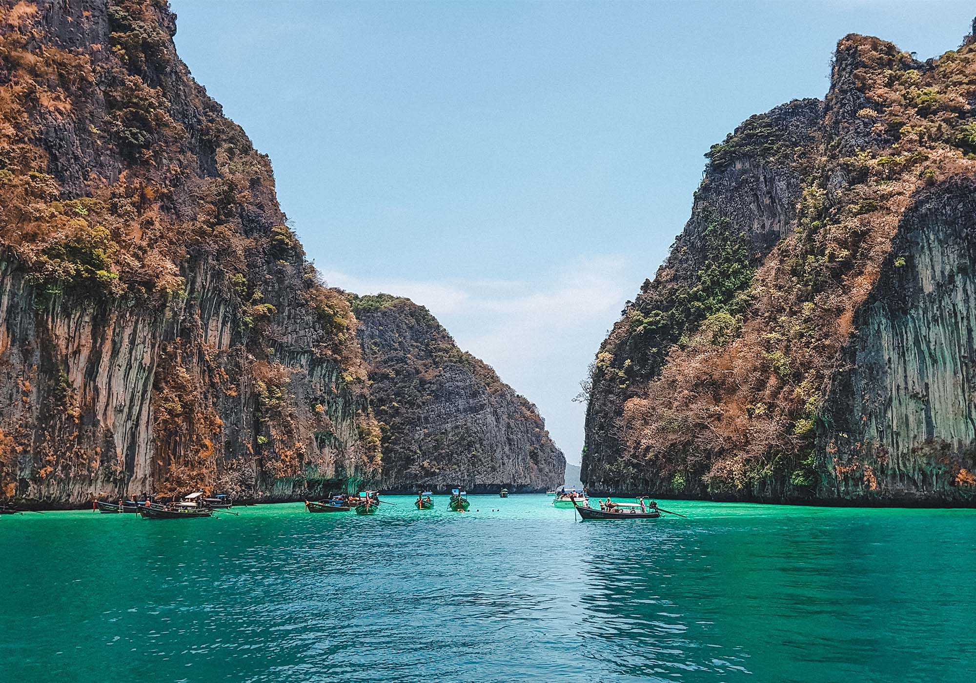 Det er opplagt å dra på en rundreise blant Thailands mange flotte landskaper