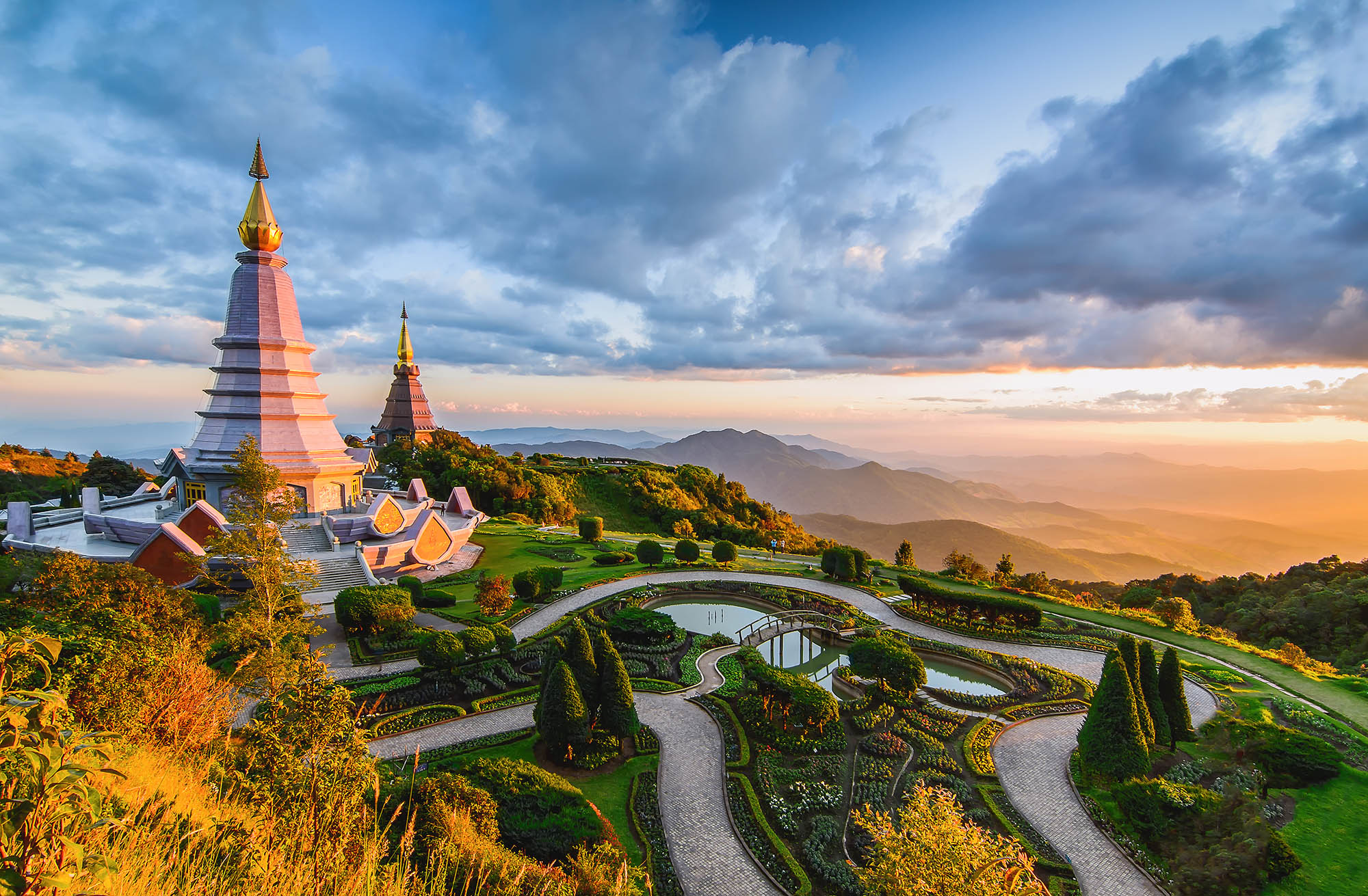 Pagodene på toppen av Doi Inthanon