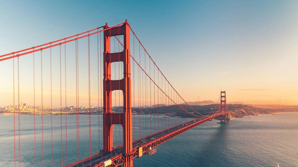 Golden Gate Bridge er et av mange ikoner du kan oppleve på reisen til USA